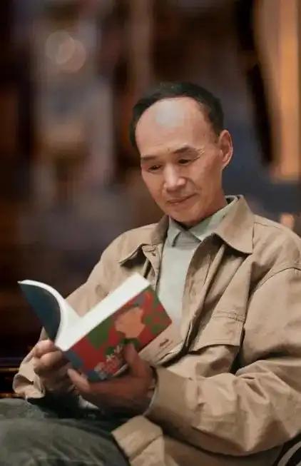 复旦大学梁教授，最具智慧的一句话：“在上层，礼貌等于修养；在底层，礼貌等于软弱；