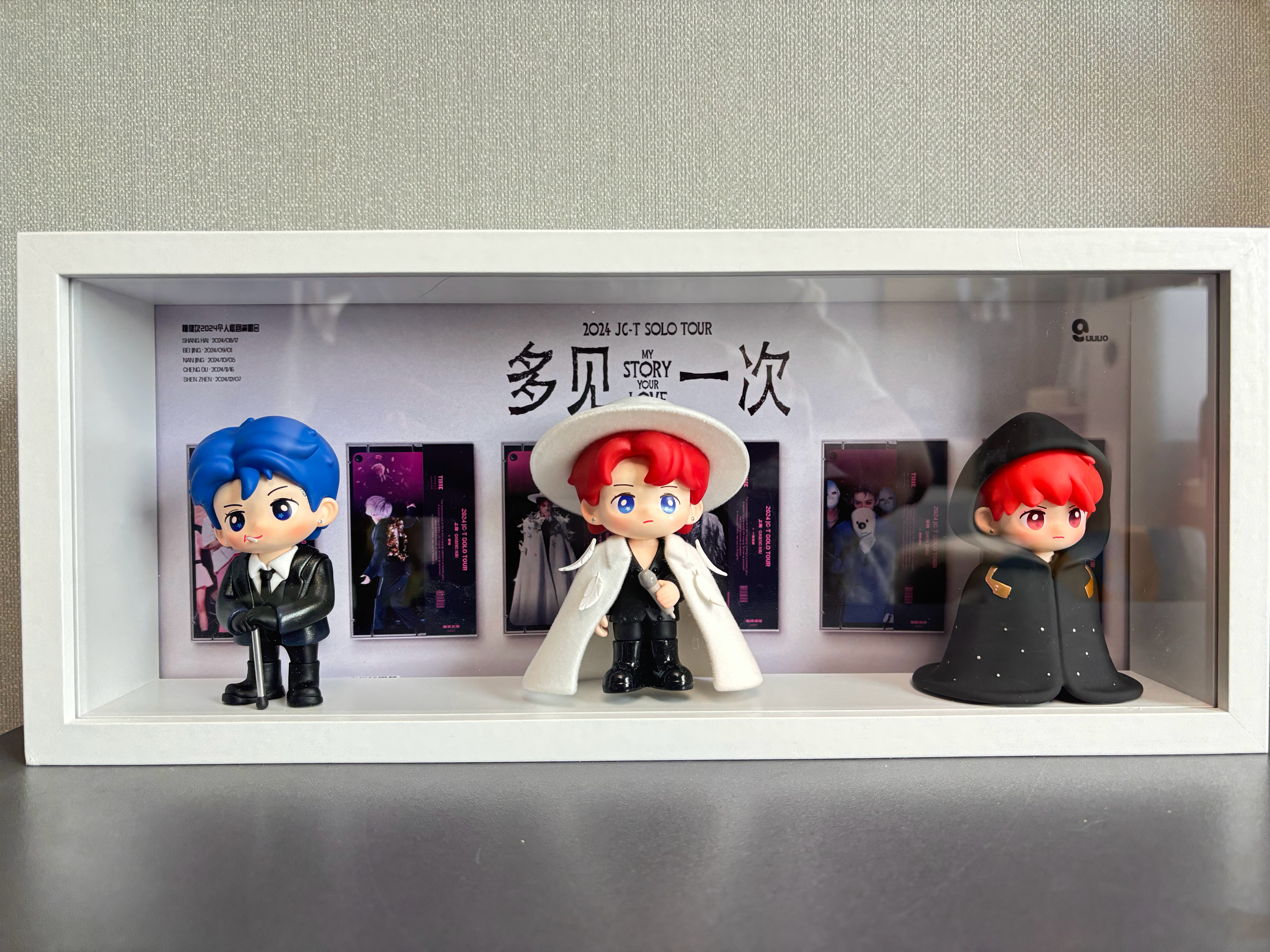 好消息，买了檀健次盲盒展示柜，坏消息，买的太小了只能放三个。