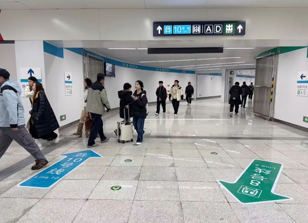 延迟开通7年后，北京地铁8号线大红门站今起开通并实现换乘