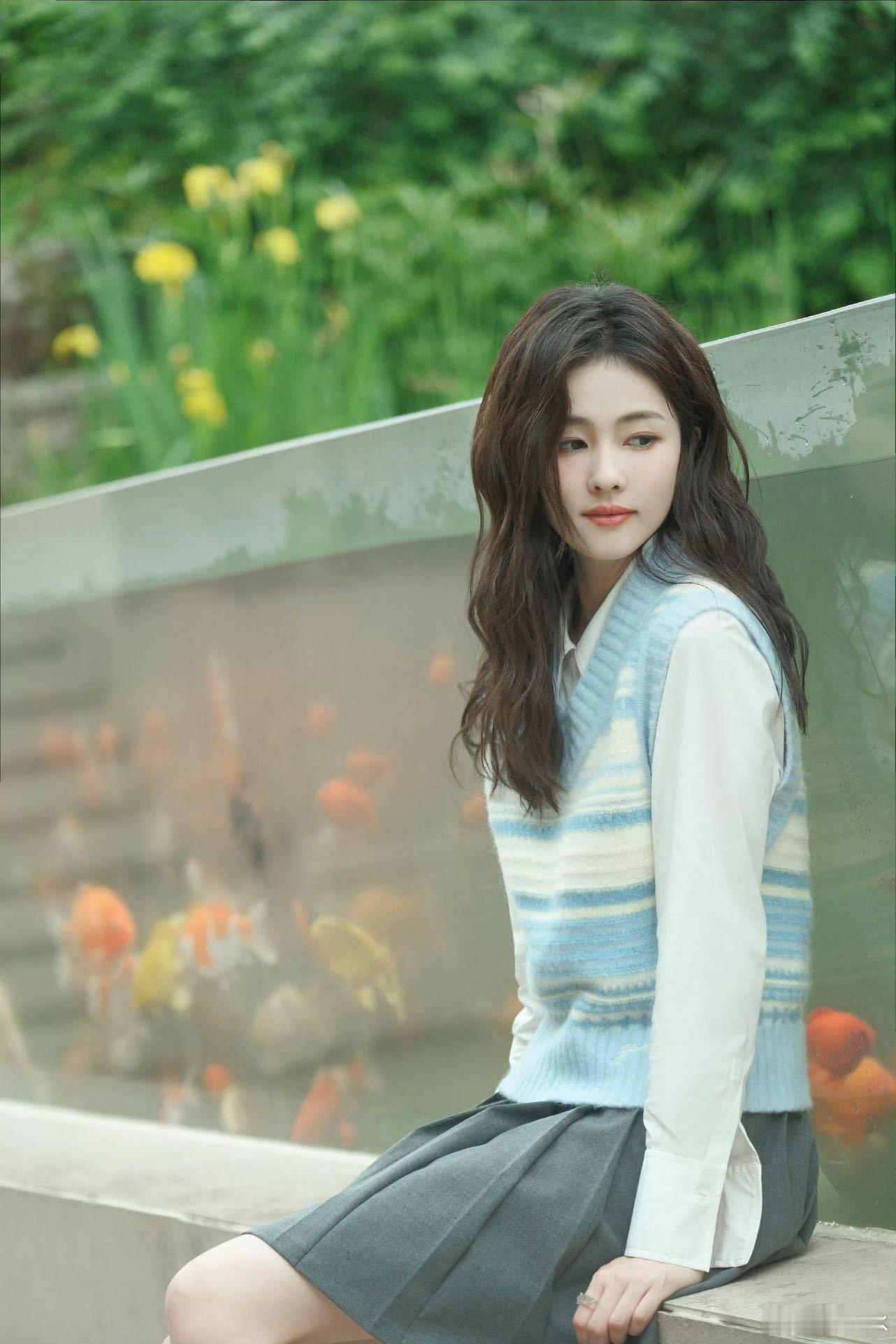 #白鹿MYWAY新歌首唱会##白鹿新歌首唱会官宣# 白鹿在今日官宣了自己的新歌首