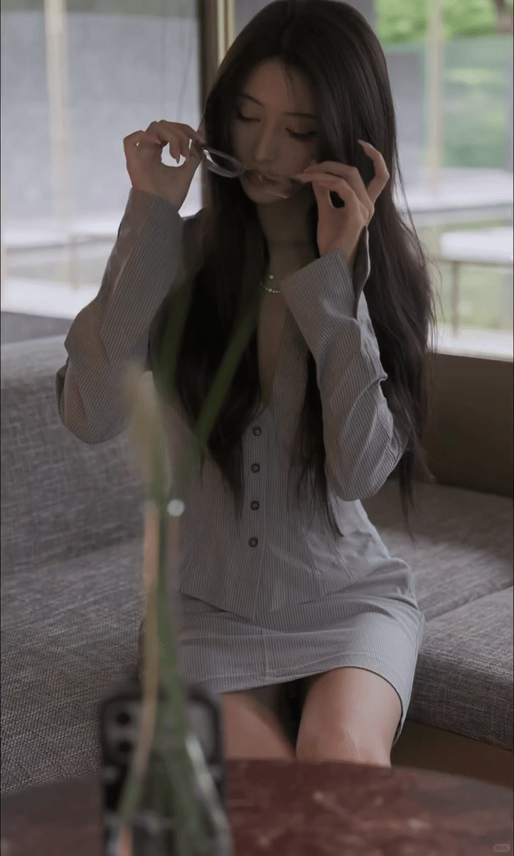 此时此刻，想成为曹老板的心到达了巅峰，铜雀春深锁二乔。