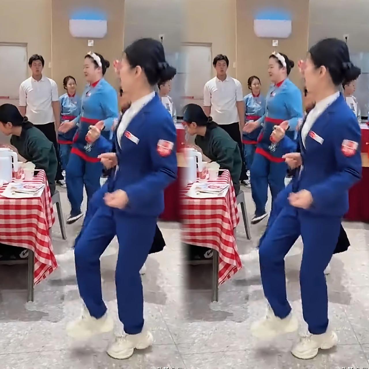 西贝最近有点“魔幻”——但凡有客人吃饭，服务员就得上去跳段舞，结果把客人整得一脸