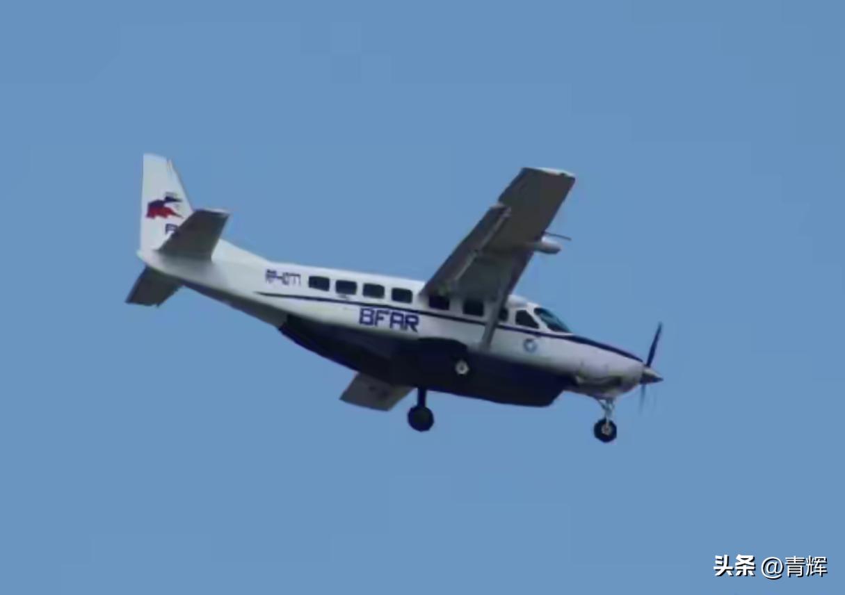 菲律宾多次强闯黄岩岛，我们为什么迟迟不开第1枪？
近期菲律宾又多次派遣小型飞机强