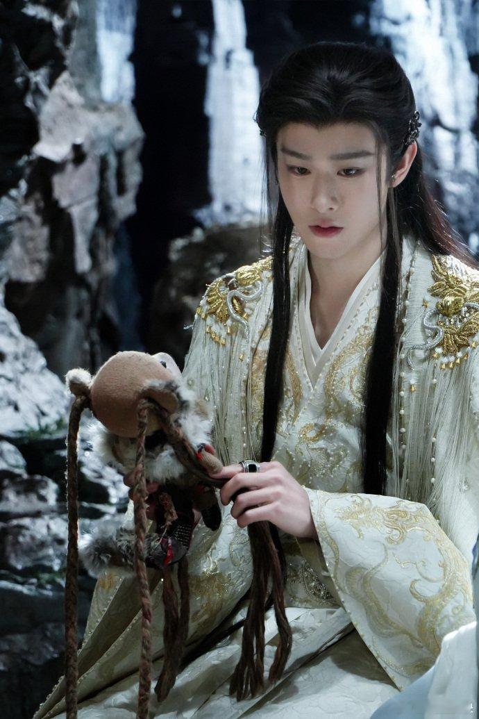 龙神承认自己是寄灵小狐狸寄灵憋了19集！终于能光明正大做自己，藏在心底的委屈和爱