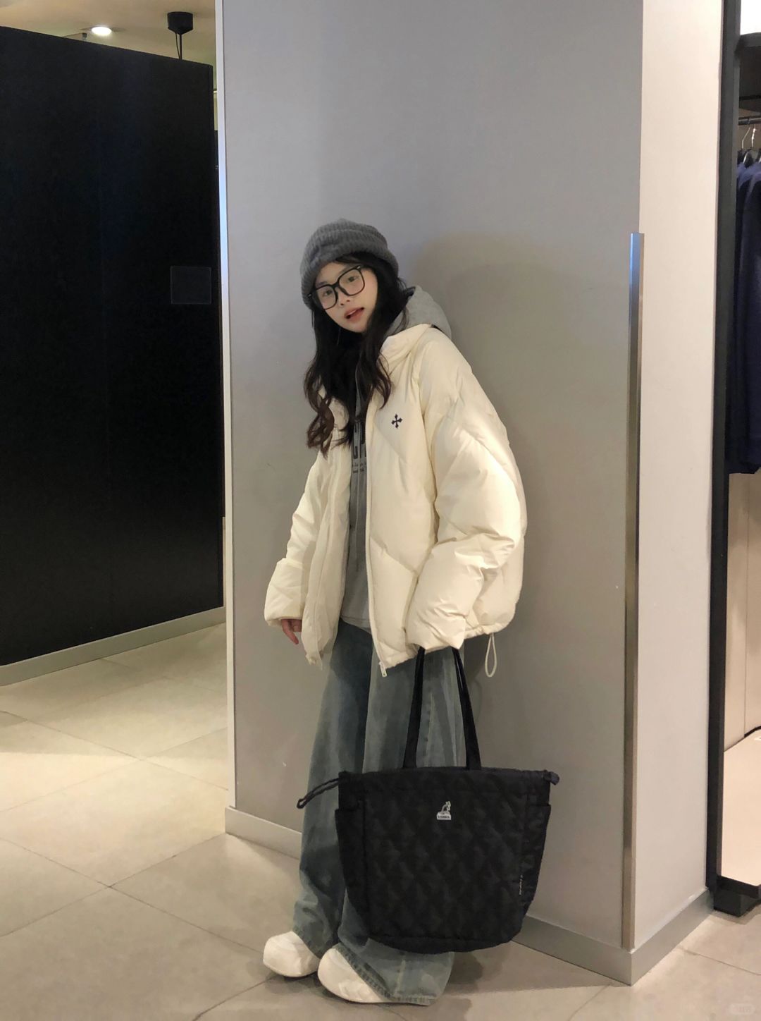 白色羽绒服➕灰色卫衣叠穿好好看！🔒住啦！！！