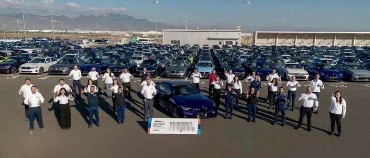 【宝马墨西哥圣路易斯波托西工厂下线第50万辆汽车 里程碑时刻】日前，宝马墨西哥圣