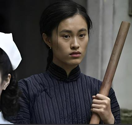 1950年，吴石预感到即将出事。深夜，他把在吴家干了近三十年的保姆林阿香叫进书房