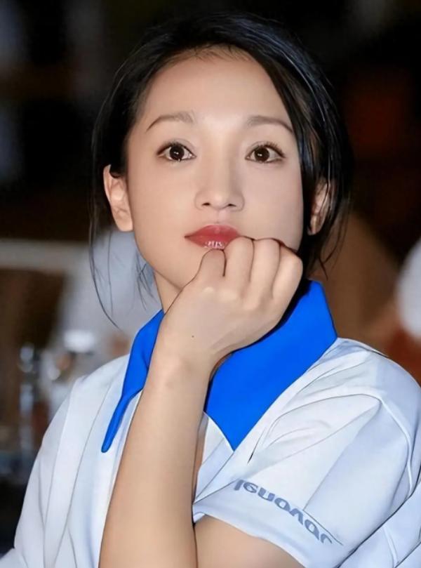 周迅跟高圣远闪婚，婚后不久，高圣远向周迅借300万开公司，没想到周迅的一句话让两