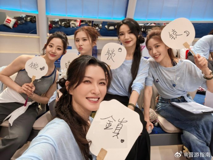 独立又温柔，坚韧且善良，徐洁儿绽放光彩，女生之间的美好情感格外动人徐洁儿坚强的女