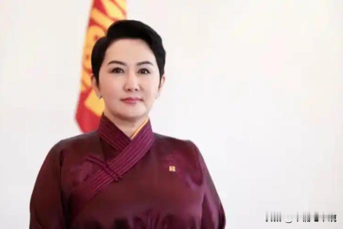 前脚蒙古国外长巴特策策格访问菲律宾，支持菲律宾的南海权益。后脚巴特策策格参加欧安