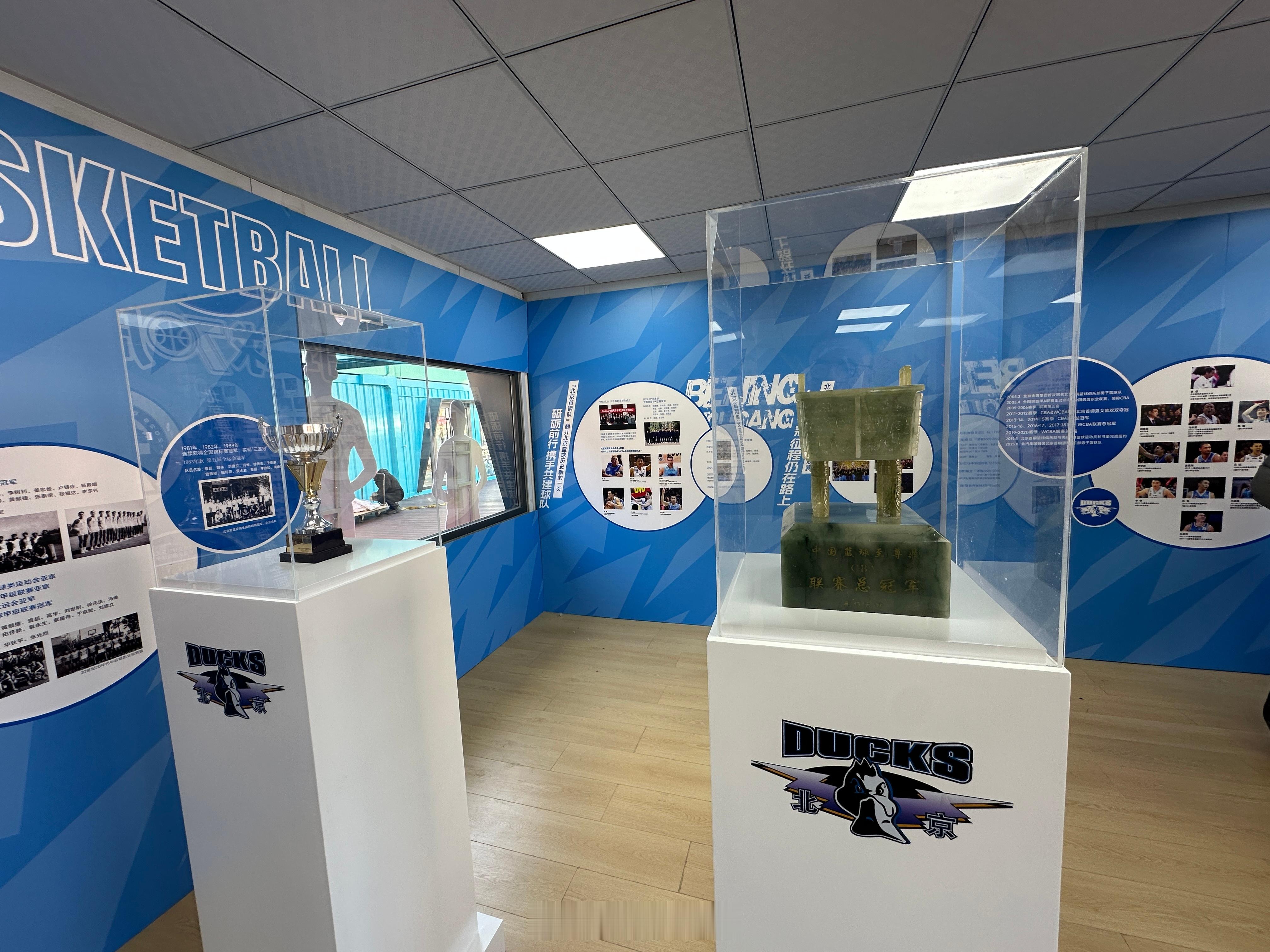 北京男篮vs广东男篮cba 快闪第二站，在大跳台边上的集装箱这，可以来看看！ 北