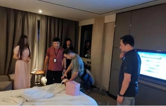 “太无耻！”陕西，男子网上认识一女大学生，见对方长得漂亮，便提出3600元交易，