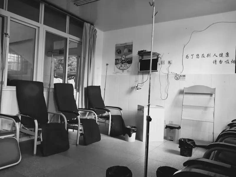 山东泰安24岁准新娘王冉冉的事儿，真让人又气又心疼。1月21号，她就因为小感冒去