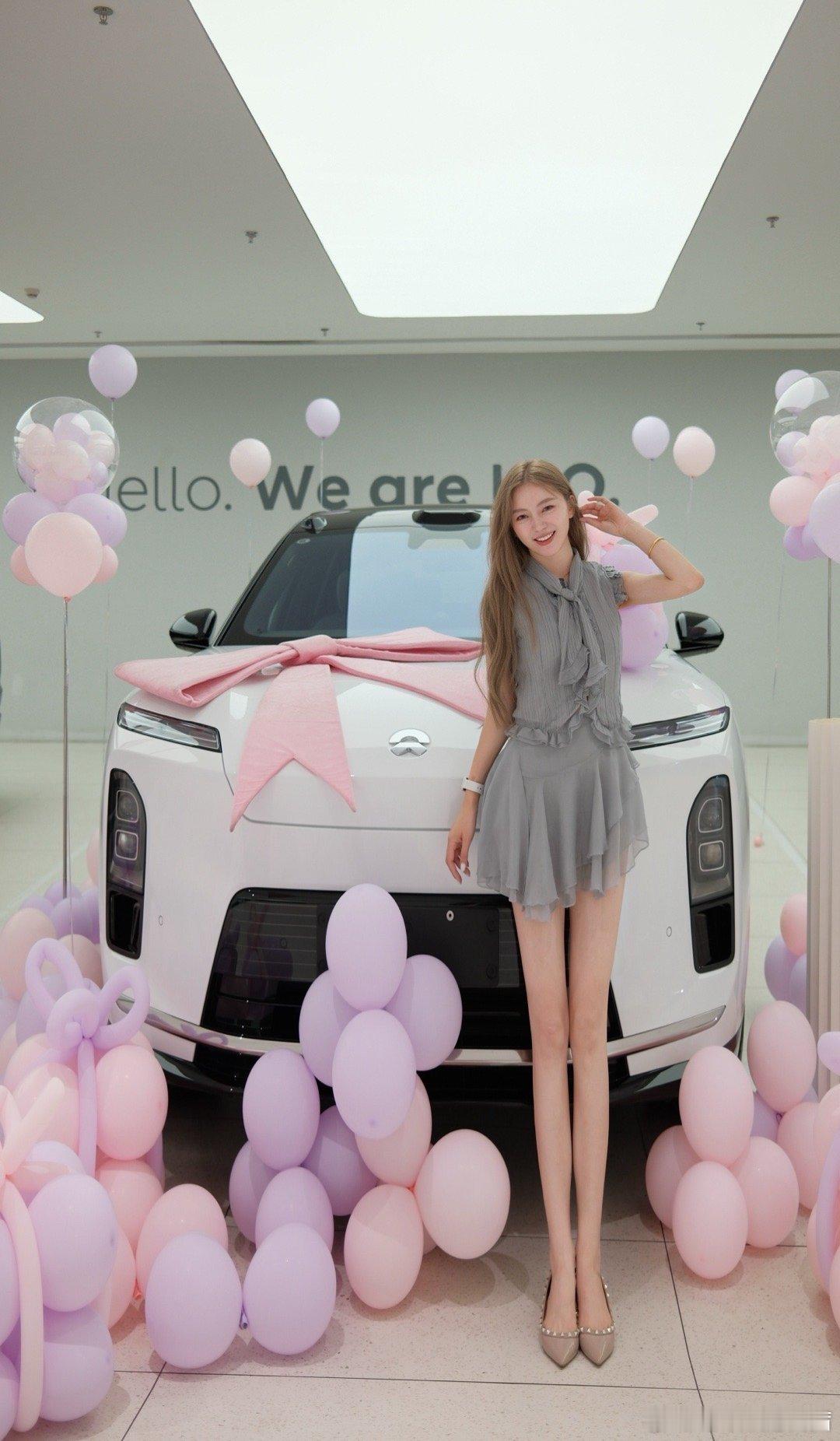 从来不拉腿[不愧是你]天生的欧尼茜茜蔚来全新es8  ​​​