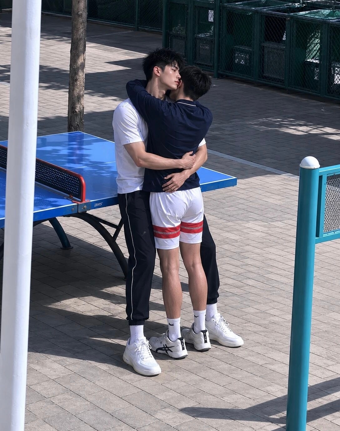 Ai修复一下 