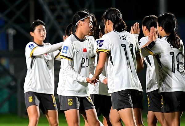 中国U17女足大胜越南U17女足 两连胜后率先跻身淘汰赛
在5月4日晚进行的U1