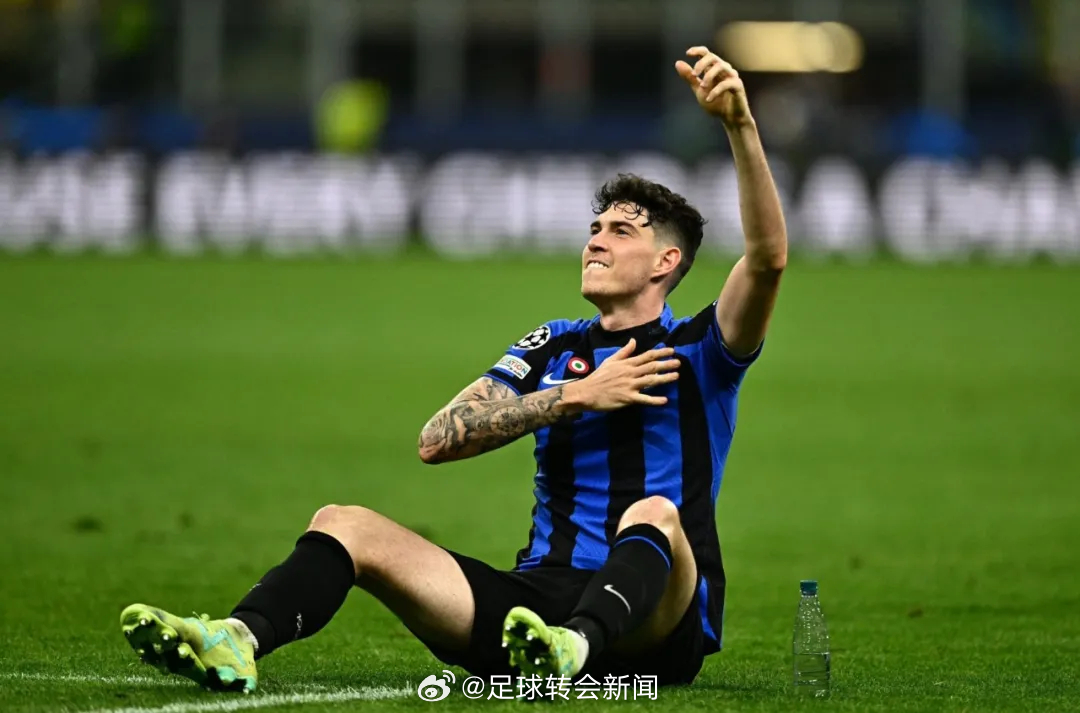 罗马诺消息，、巴萨在几个月之前就将巴斯托尼视为了他们的首要目标。这笔交易取决于和