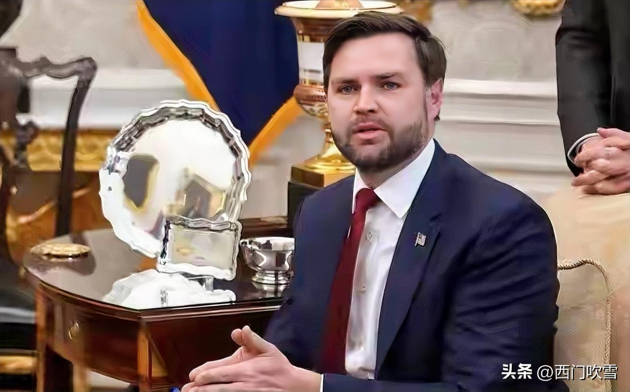 美伊局势目前充满了“谈”与“打”的双重信号。美国正在设法安排本周末在巴基斯坦举行