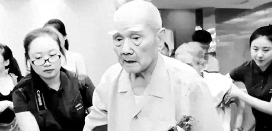 2002年，72岁台湾老兵回江苏老家探亲，喝多后突然嚎啕大哭：“其实，我是共产党