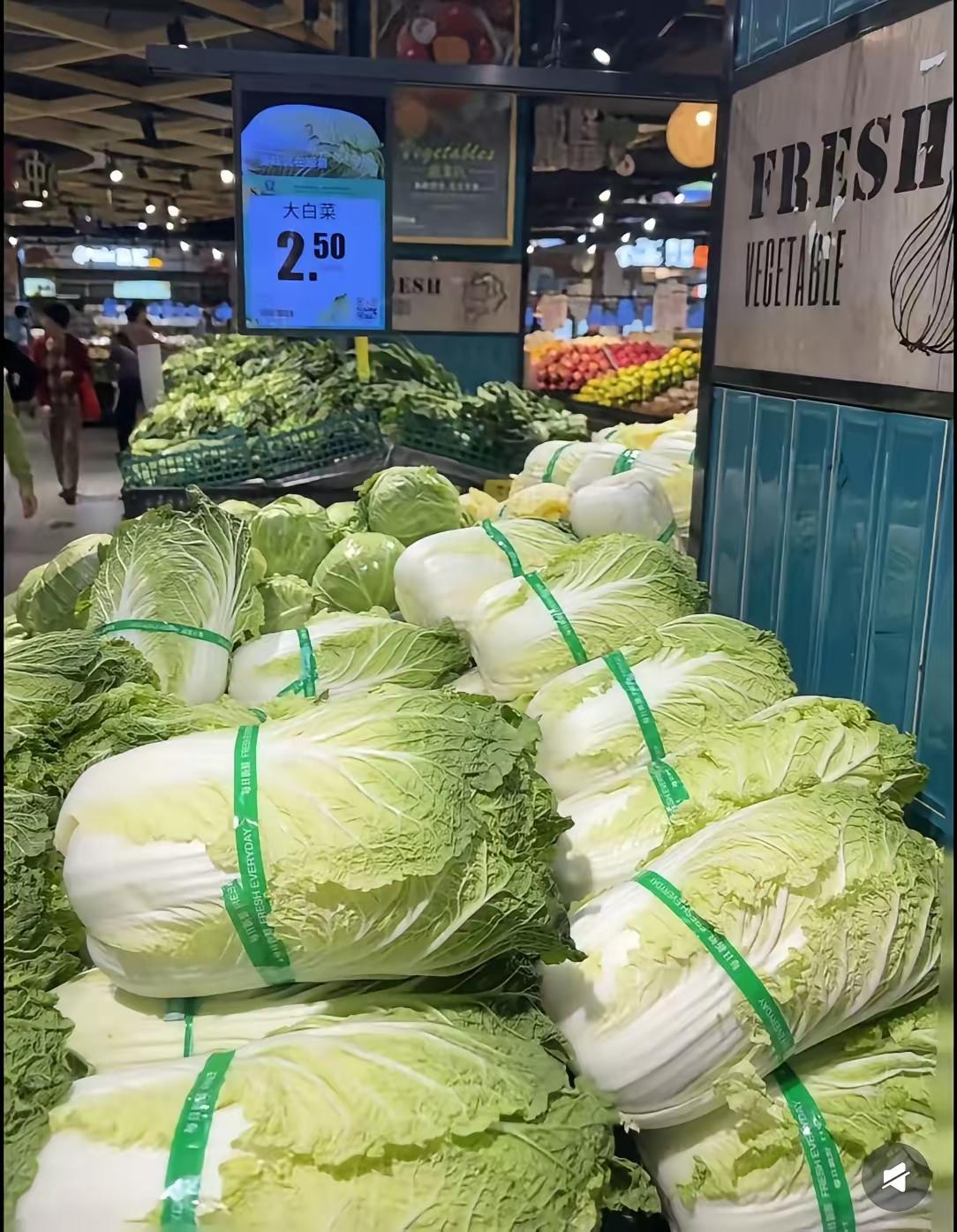 我的个乖乖！
大白菜终于翻身了！
原来一毛两毛一斤，
今年最低也是2块以上。
买