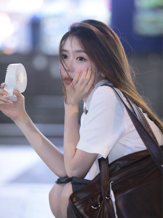 终于拍到了校园剧女主