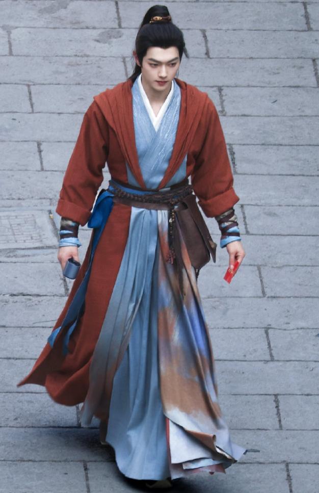 许凯新剧女主是张慧雯
于正亲自认领的，不是刚出道的小艺人，这下粉丝应该放心了吧，