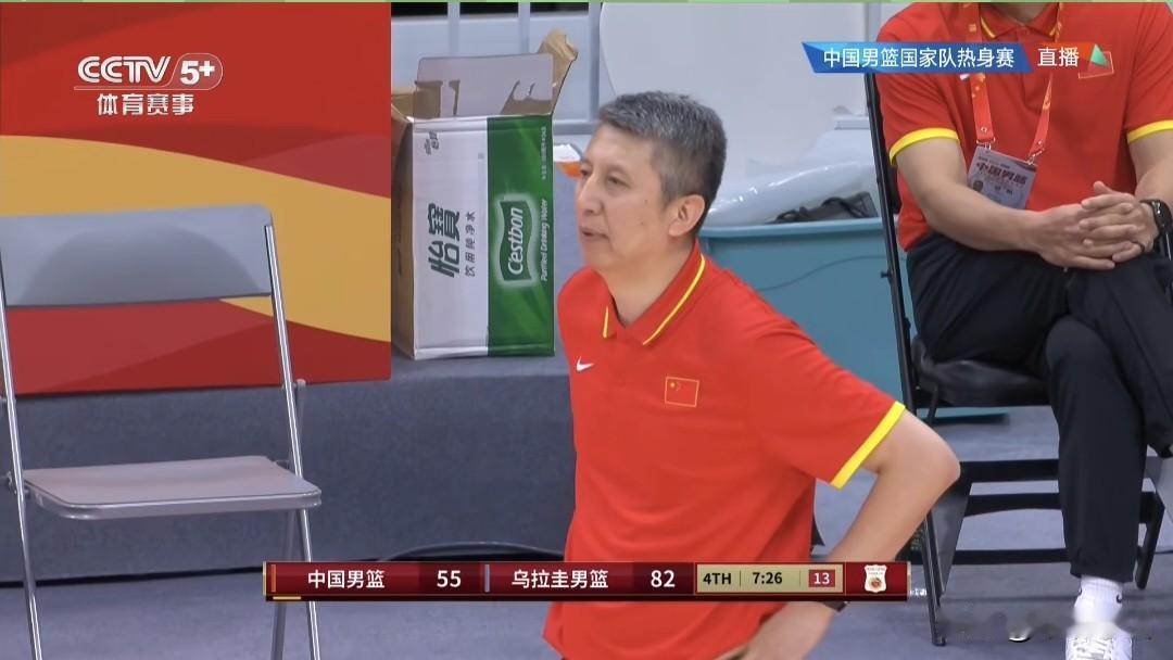 中国男篮热身赛第二场72-91大比分不敌乌拉圭男篮。
  北京时间8月15日晚，