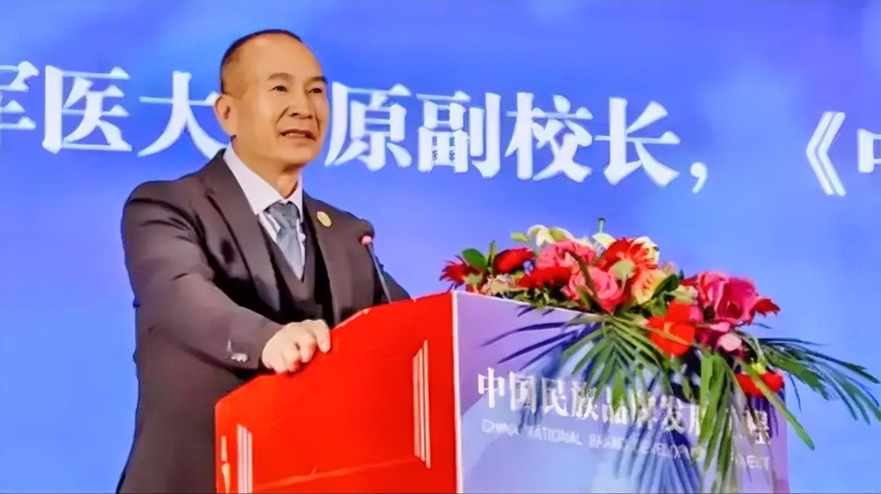 “假院士”阮少平的骗术本身并不高明，为什么那么多中小学校识别不了？这样的学校能够