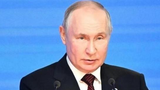 普京给了俄罗斯，三百年来最大的觉醒！中国的35万亿，力不可挡。有专家说，普京才是