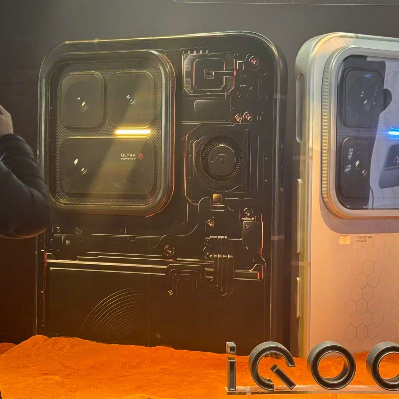 iQOO15 Ultra新品今晚要来了，提前感受一下现场氛围！