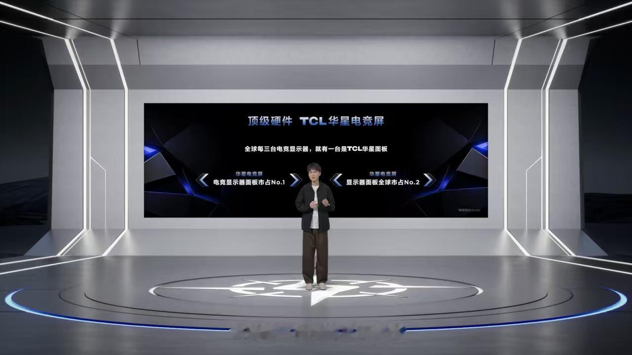 TCL 正式下场做显示器了，发布会上正式发布了 3 个旗舰系列

X3A 采用 