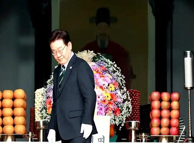 日韩关系变味了？31年没人敢去的地方，李在明前往祭拜态度强硬！
很多人都以为，韩
