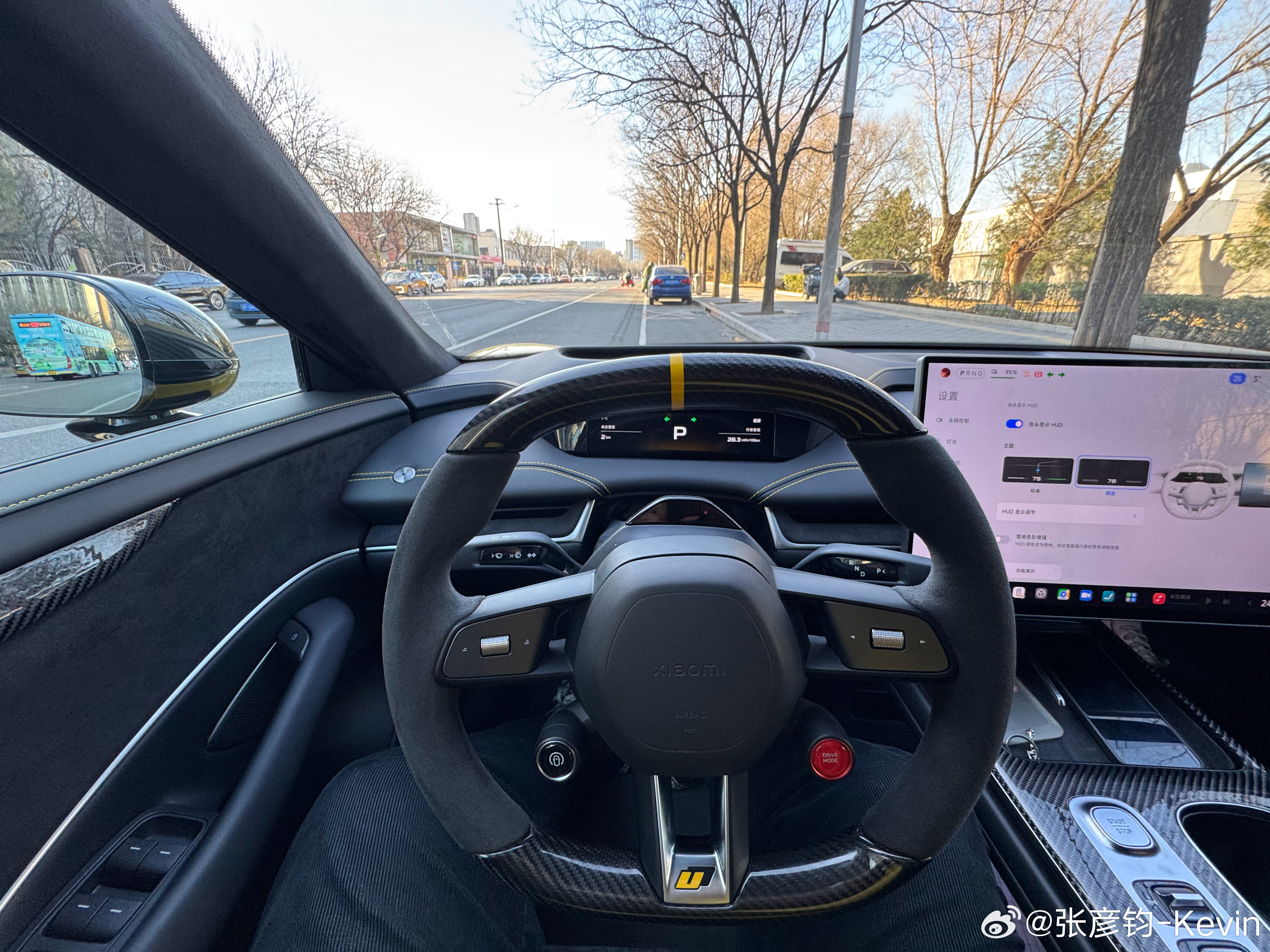我第一次开小米SU7 Ultra，聊聊：先说初印象：这车比我预期要好，这真是没想