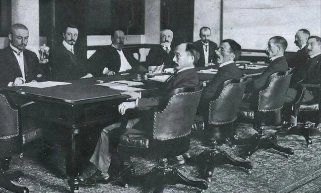 日俄战争结束后，日本还幻想沙俄能赔20亿日元相当于2.1亿英镑，毕竟上一个战败的