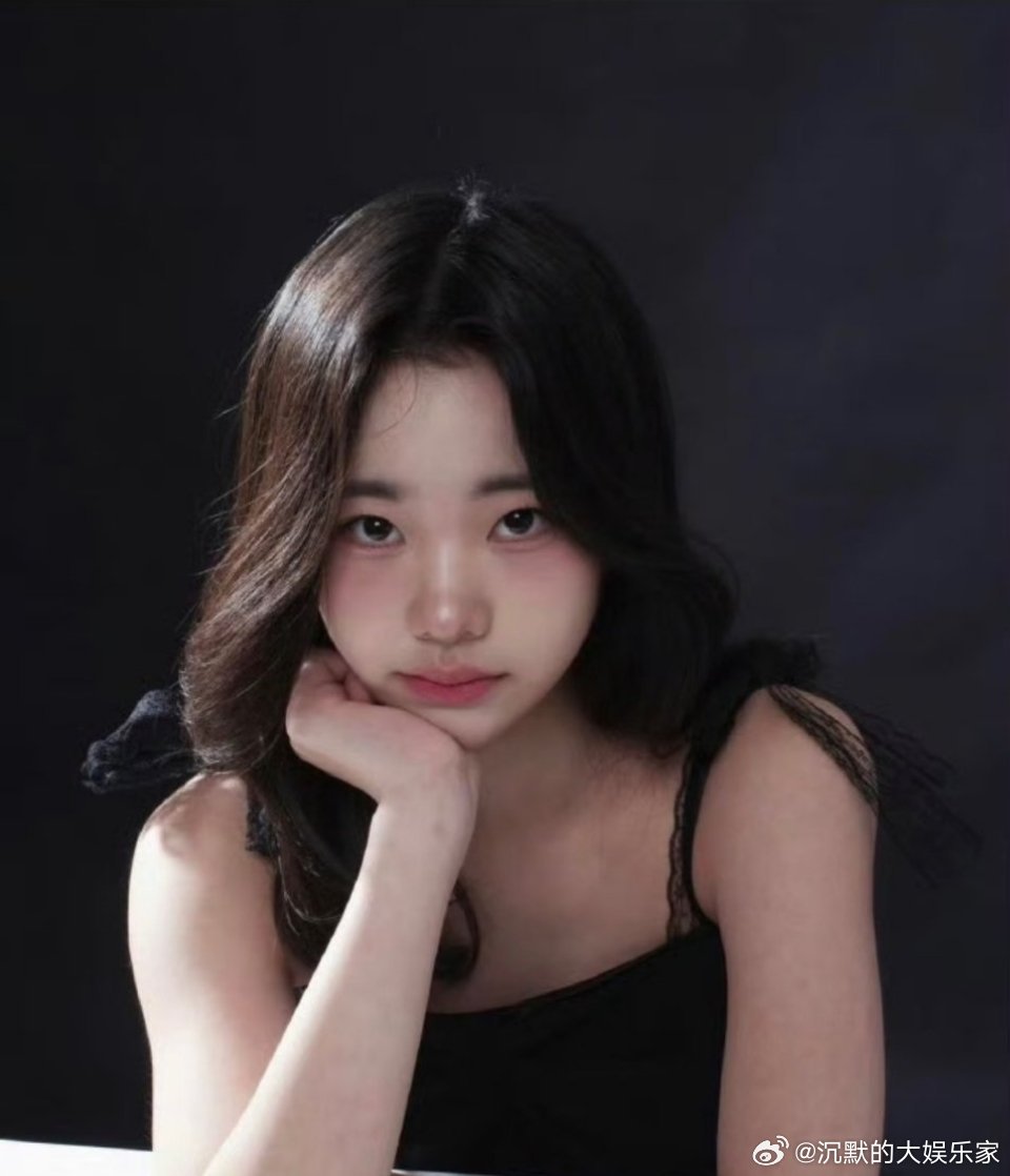 小S女儿被酸不好好读书、一心想嫁豪门，14岁许老三霸气回怼：“嫁入豪门？抱歉已经