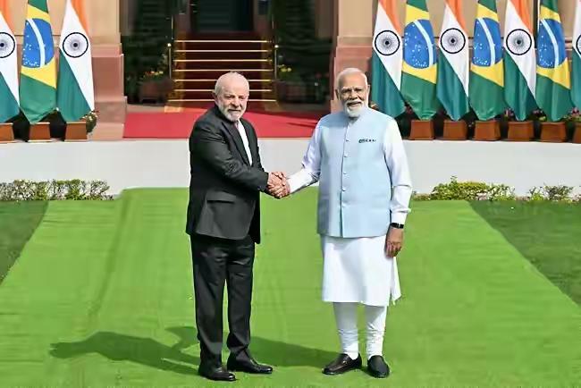 巴西总统访印度，本来没谁关心，可一件事让全世界关注，那就是稀土合作协议。美国偷着