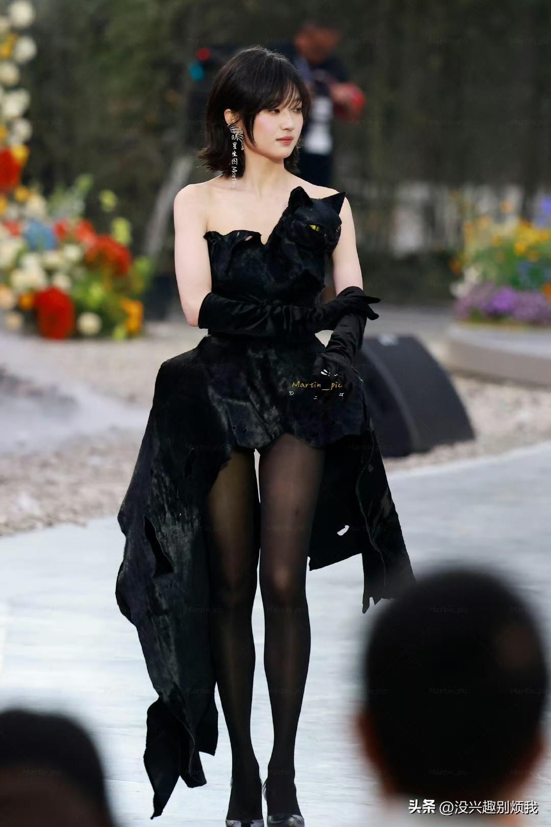 孙千，黑丝性感小野喵