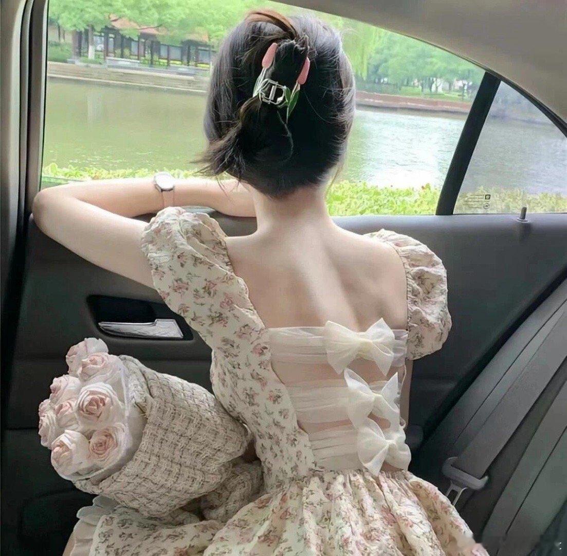 努力应该是一种习惯，不是一时兴起，这样将来你才可以有底气说，得到的从来不是侥幸。
