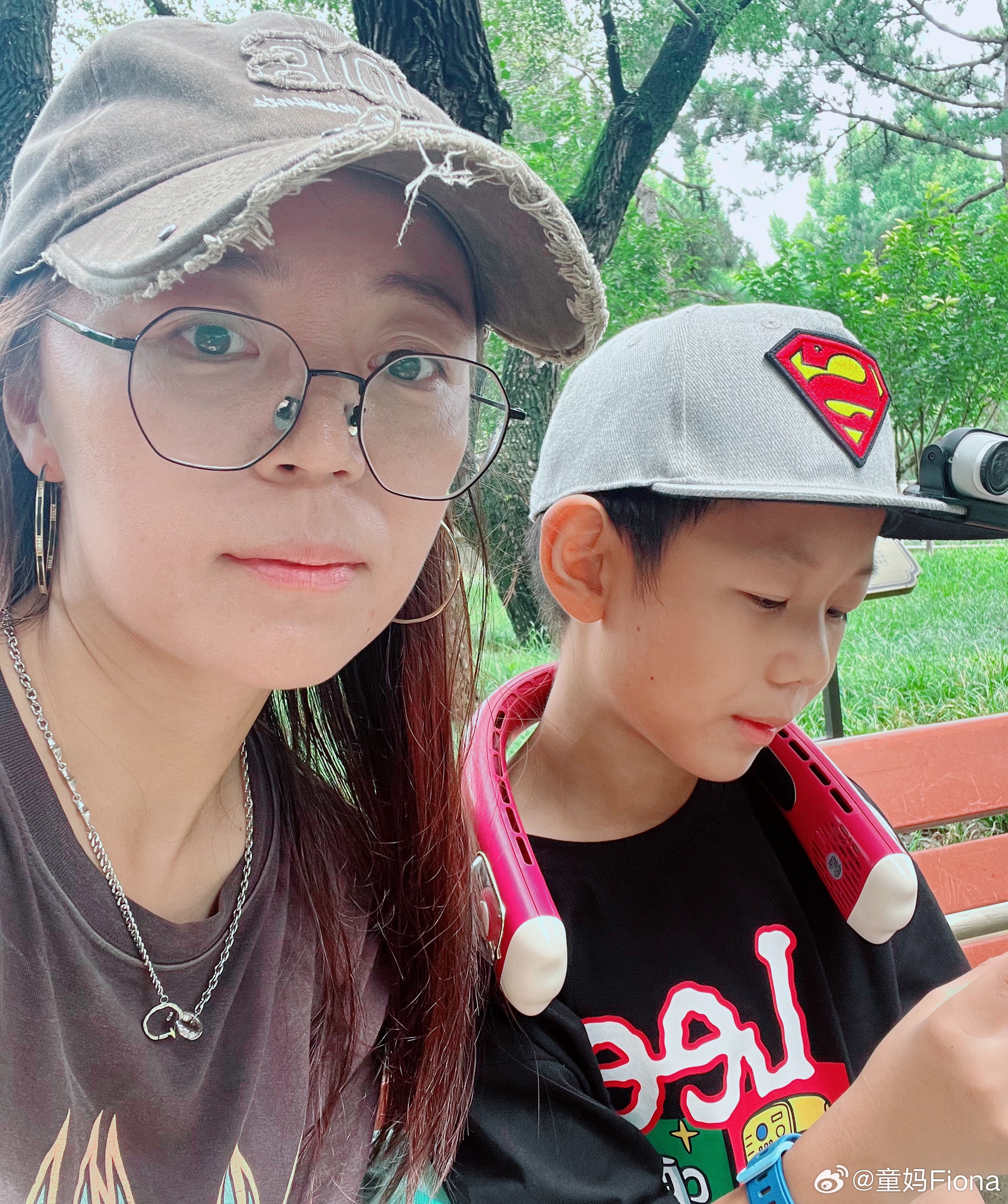 前天，昨天，今天时间真快3天了和姐姐一起玩三天这次他们一家三口来的比较突然到了才