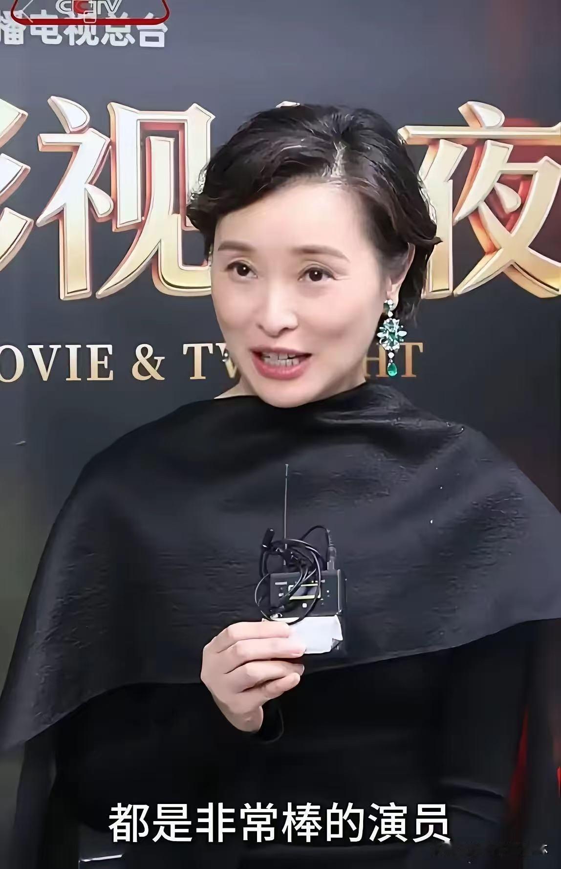 相由心生不是没道理的，
看吴越这张脸就知道，
骨子里是个宁折不弯的人。

网上有