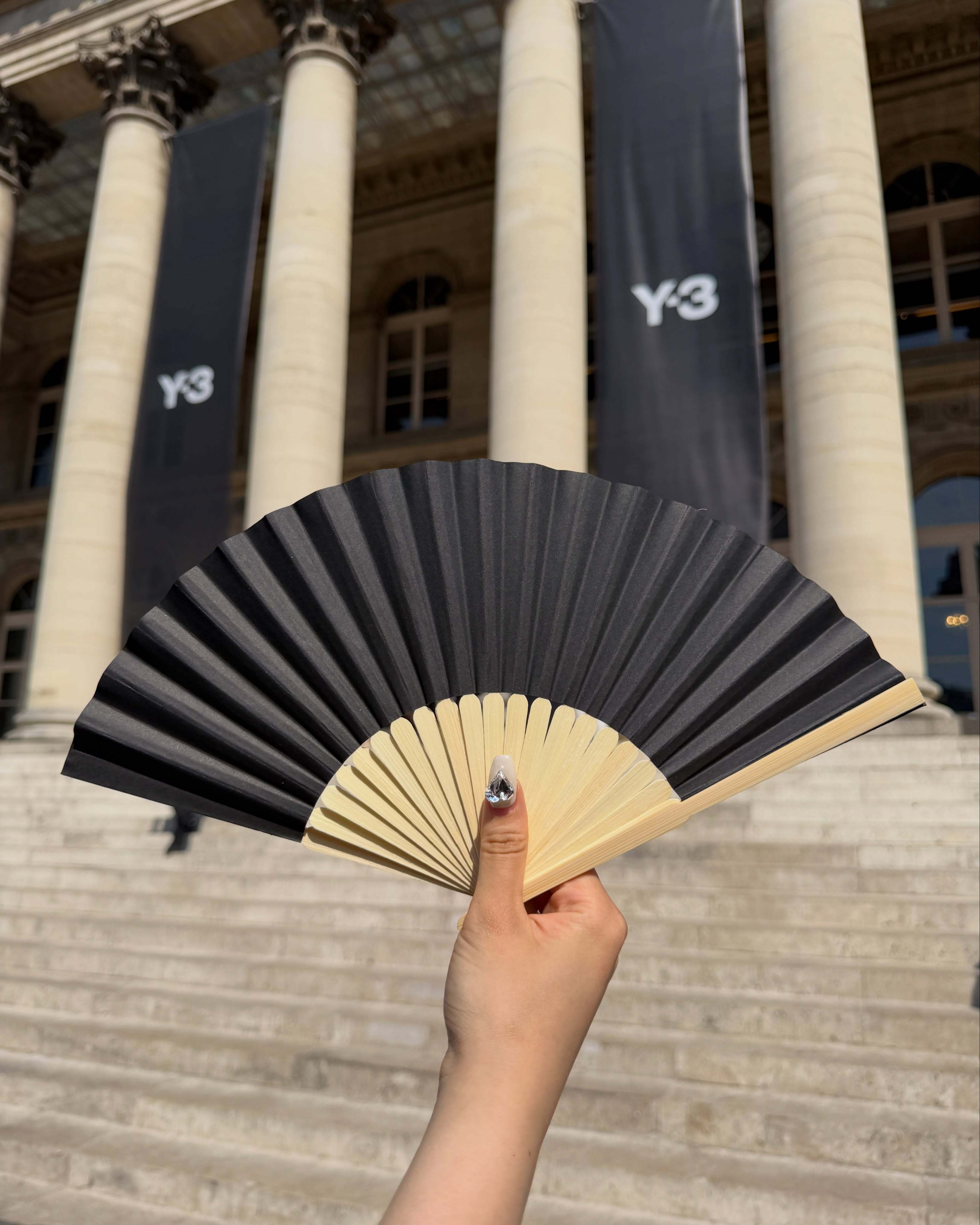 今年巴黎男装周可以收多少把折扇 