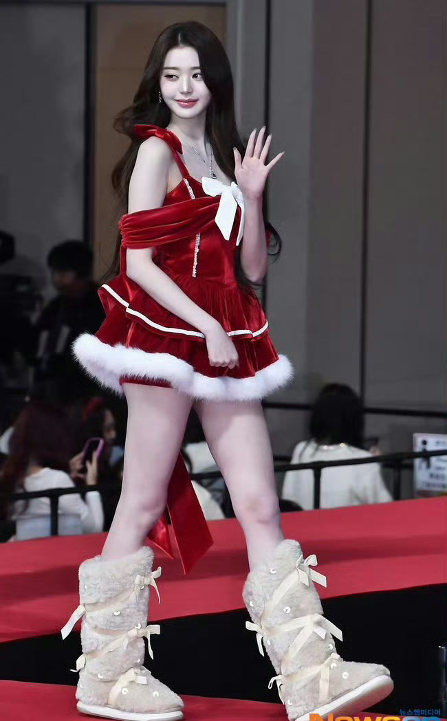 张元英SBS 红毯造型好美！这个圣诞女神不要太美了！ 