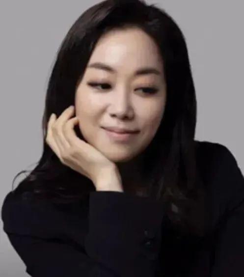 令人惋惜的韩国明星李尚恩已经去世。令人震惊的是，她的离世充满了许多未解之谜。在那