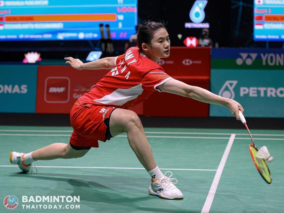 【女团8进4：中国🇨🇳1-0🇯🇵日本】1、韩悦 21-8、21-11 大