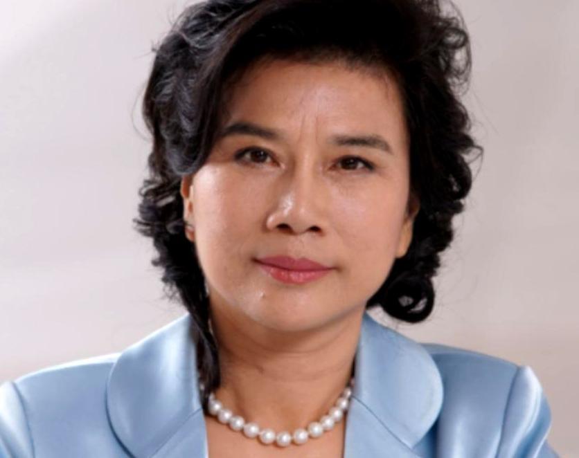 1991年，董明珠亲自登门追讨42万欠款，经销商却耍起花招："再发50万的货，卖