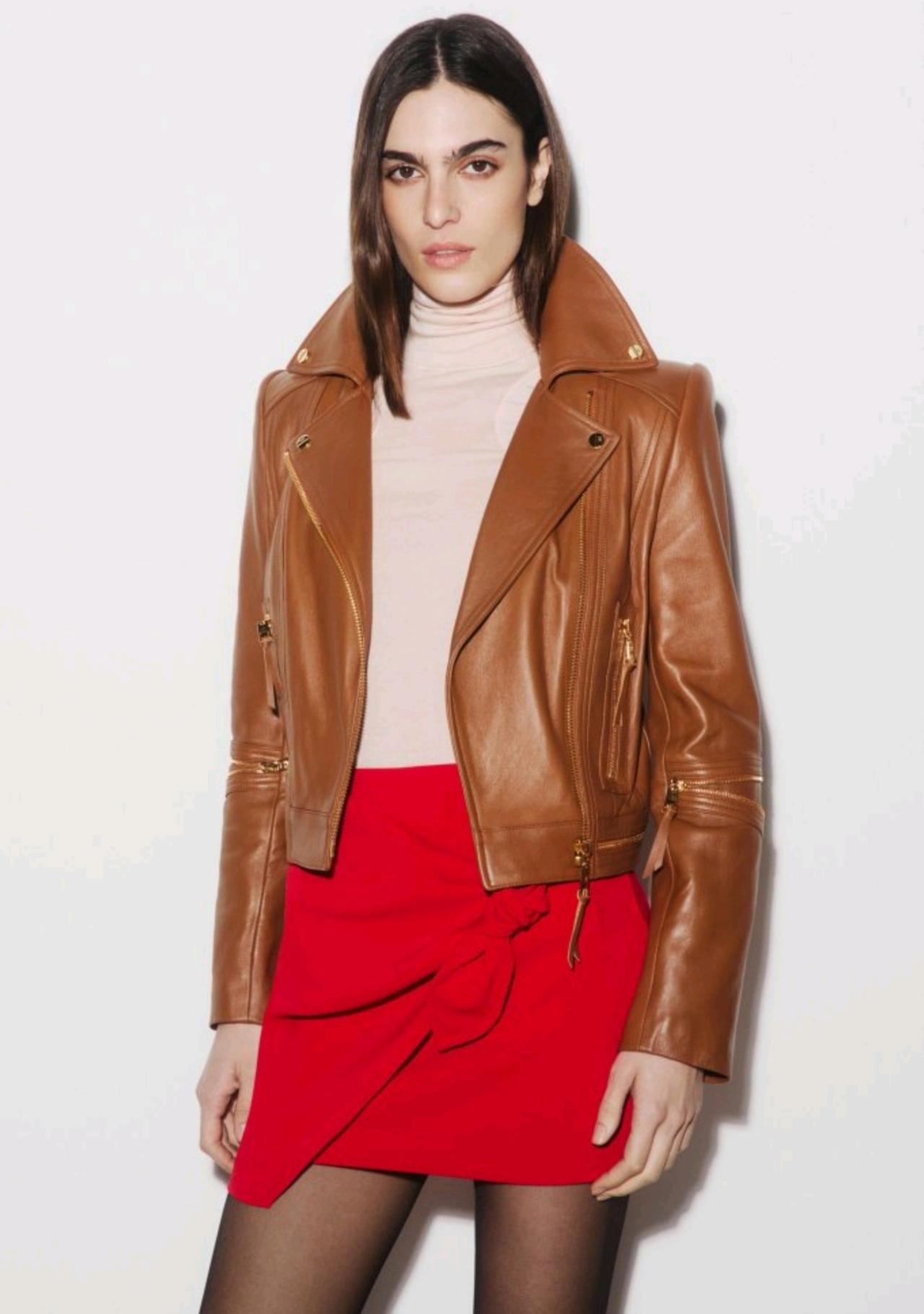 Elisabetta Franchi 2026早秋系列以维多利亚严谨融合当代性感