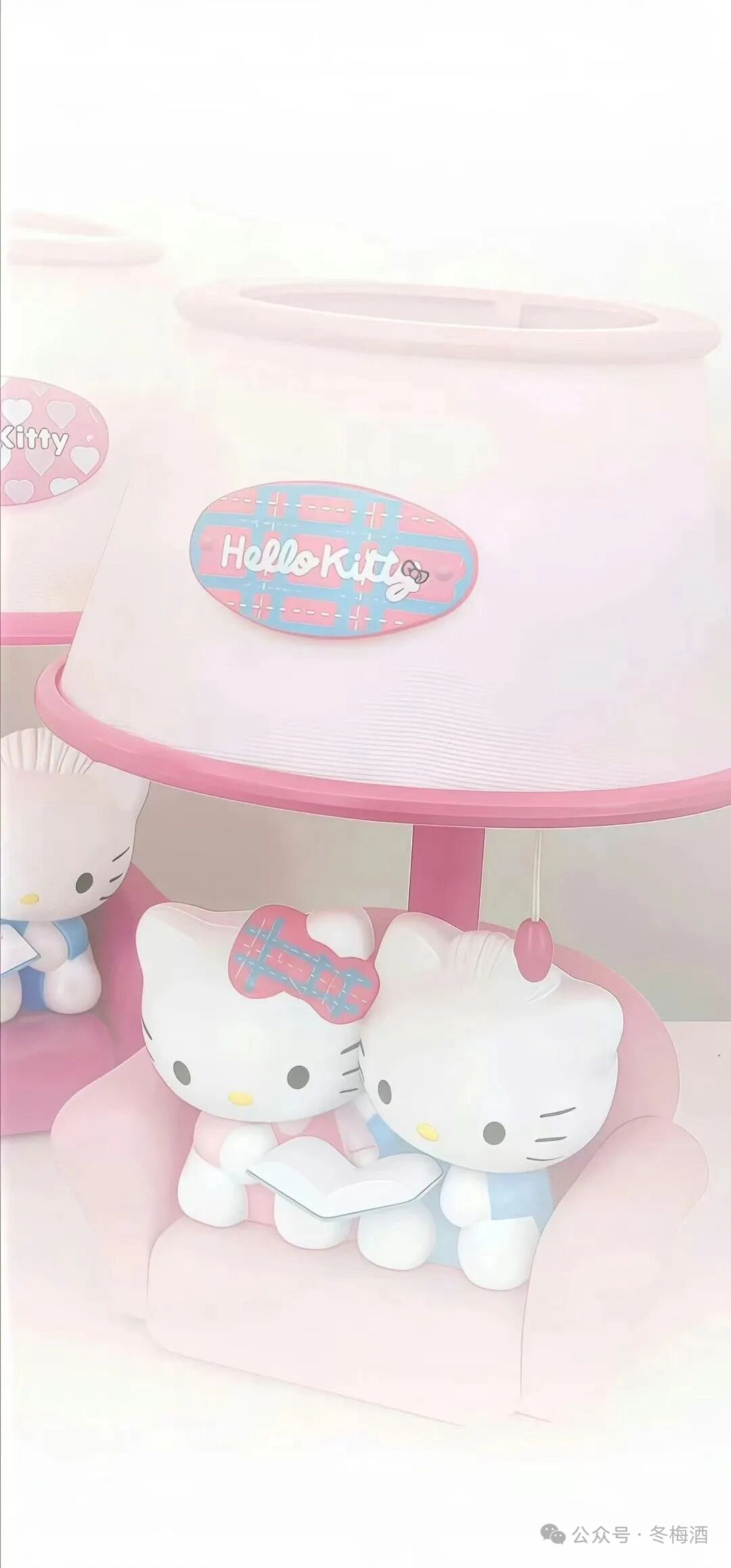 𝓢𝓱𝓪𝓻𝓮粉白色系凯蒂猫壁纸丨渐变壁纸背景图 
