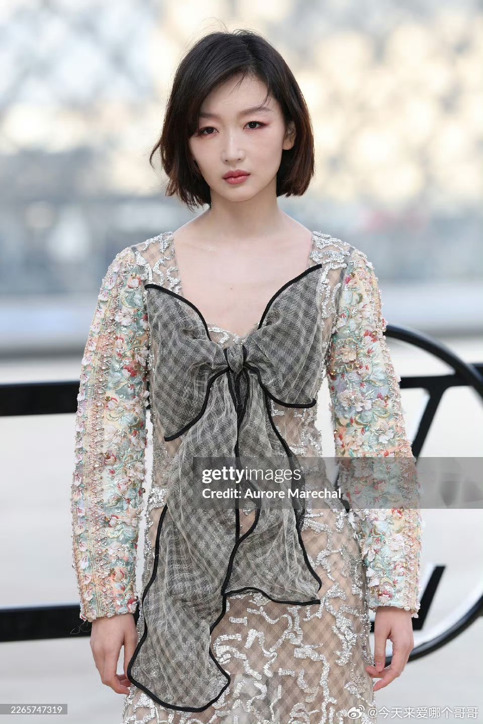 周冬雨好久不出现，感觉星味都淡了 