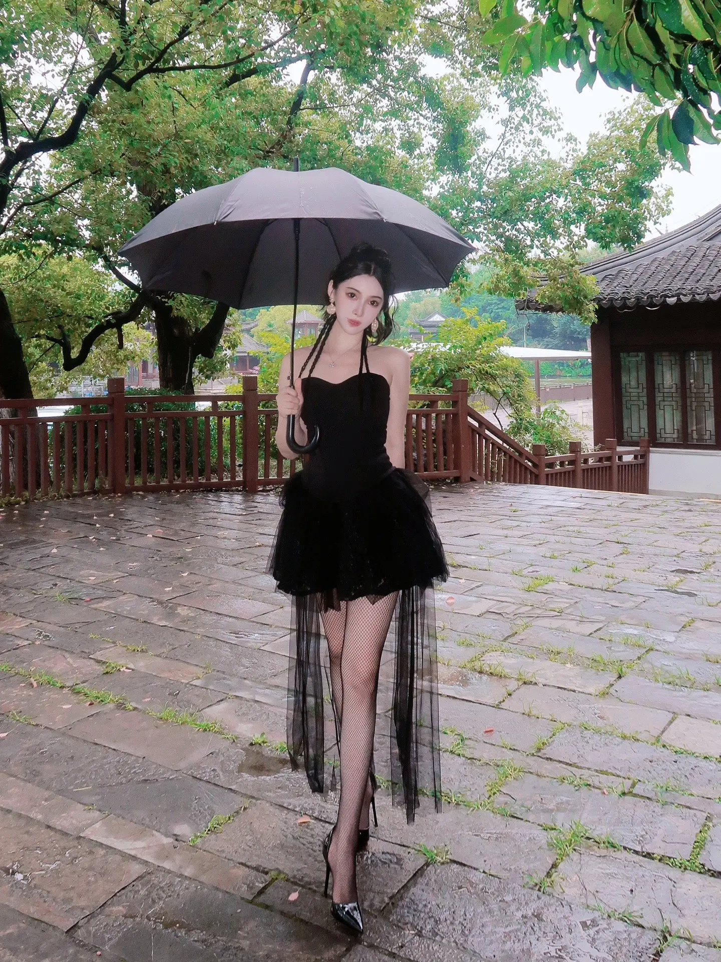 雨一直下