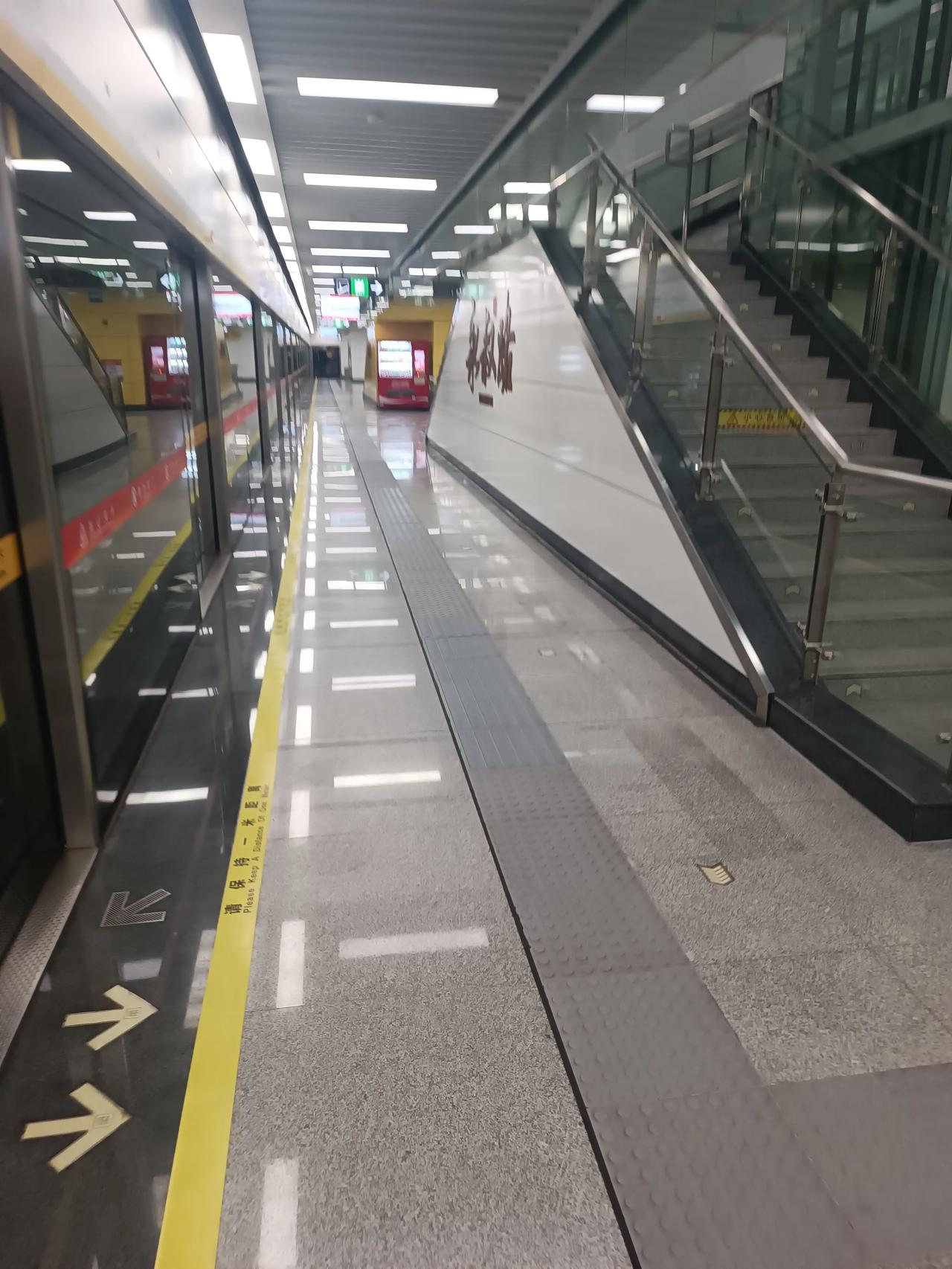 过年的时候，比平时还冷清些